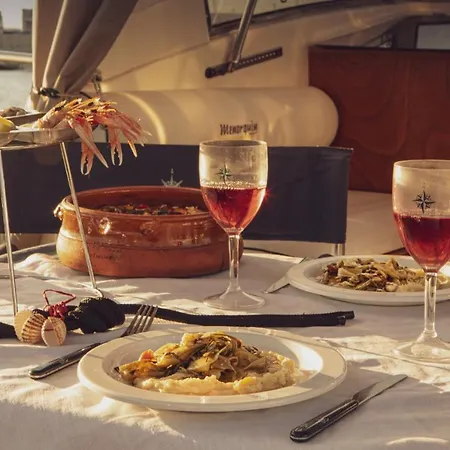 Hotel en barco 