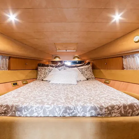 Hotel en barco 
