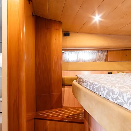 Botel 